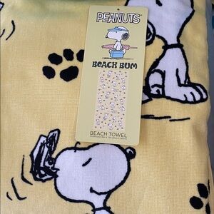 Peanuts Snoopy Dance Yellow Beach Towel